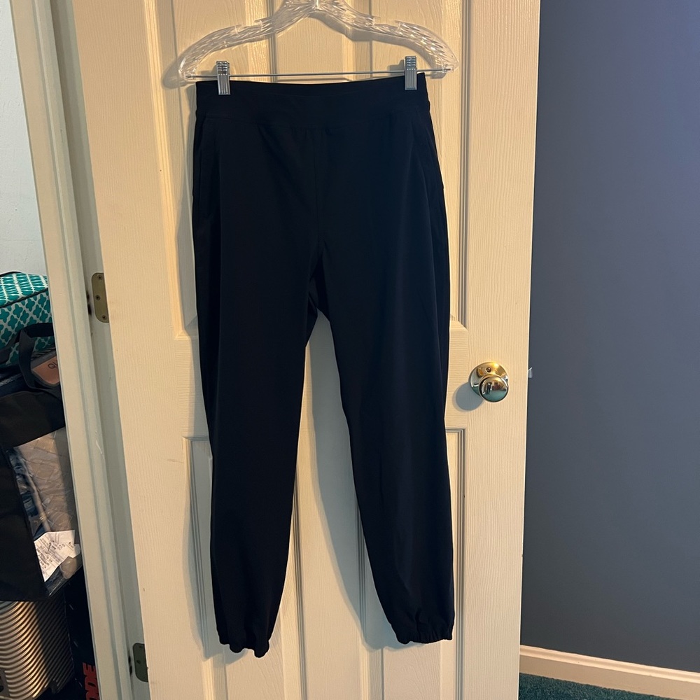 Lululemon black joggers